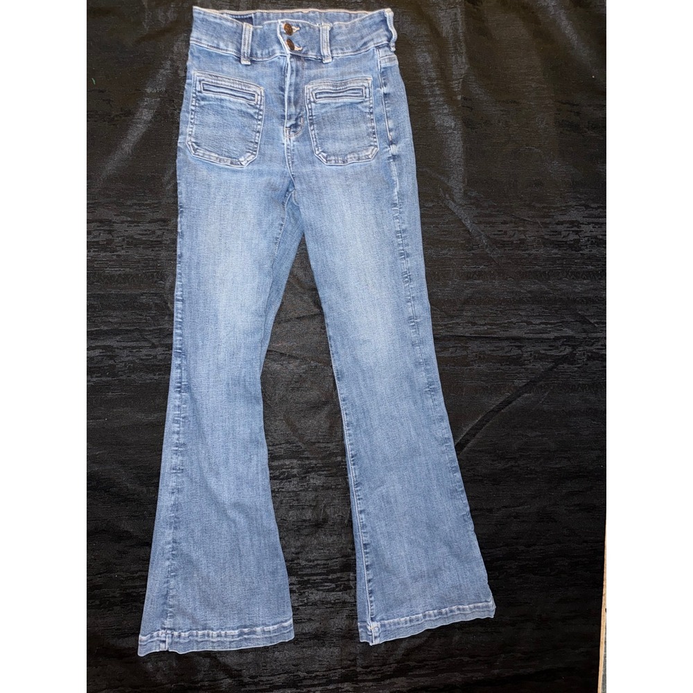 American Eagle size 4 Next Level Super High Rise Flare Jeans Long Stretch